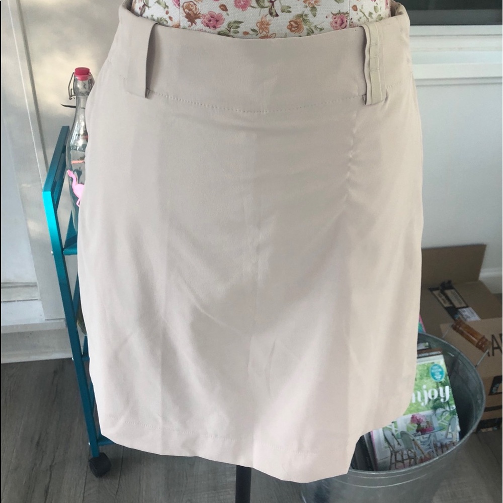 Nike Fit dry golf skort khaki color